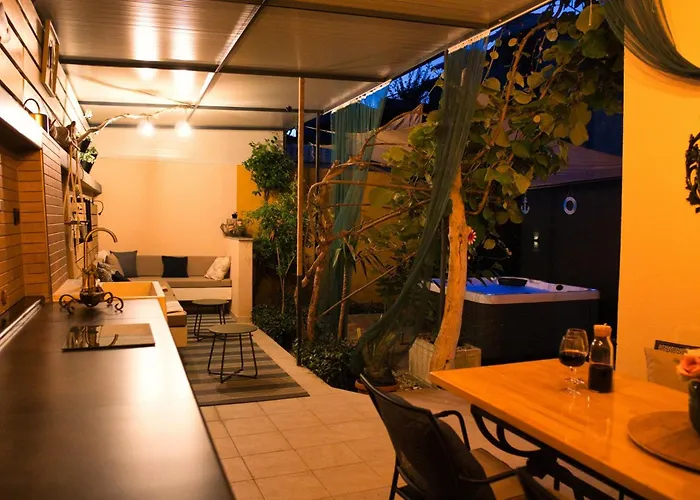 Smuketa In Haus Fuer 4-5 Personen Nyaraló