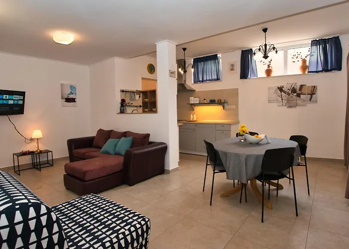 Smuketa In Haus Fuer 4-5 Personen *