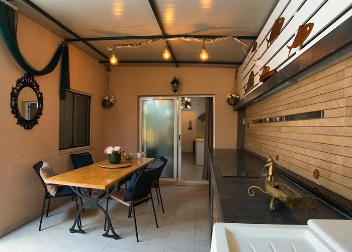 Smuketa In Haus Fuer 4-5 Personen Nyaraló