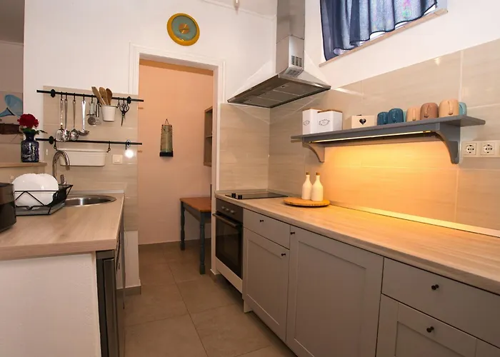 Smuketa In Haus Fuer 4-5 Personen Nyaraló Trogir